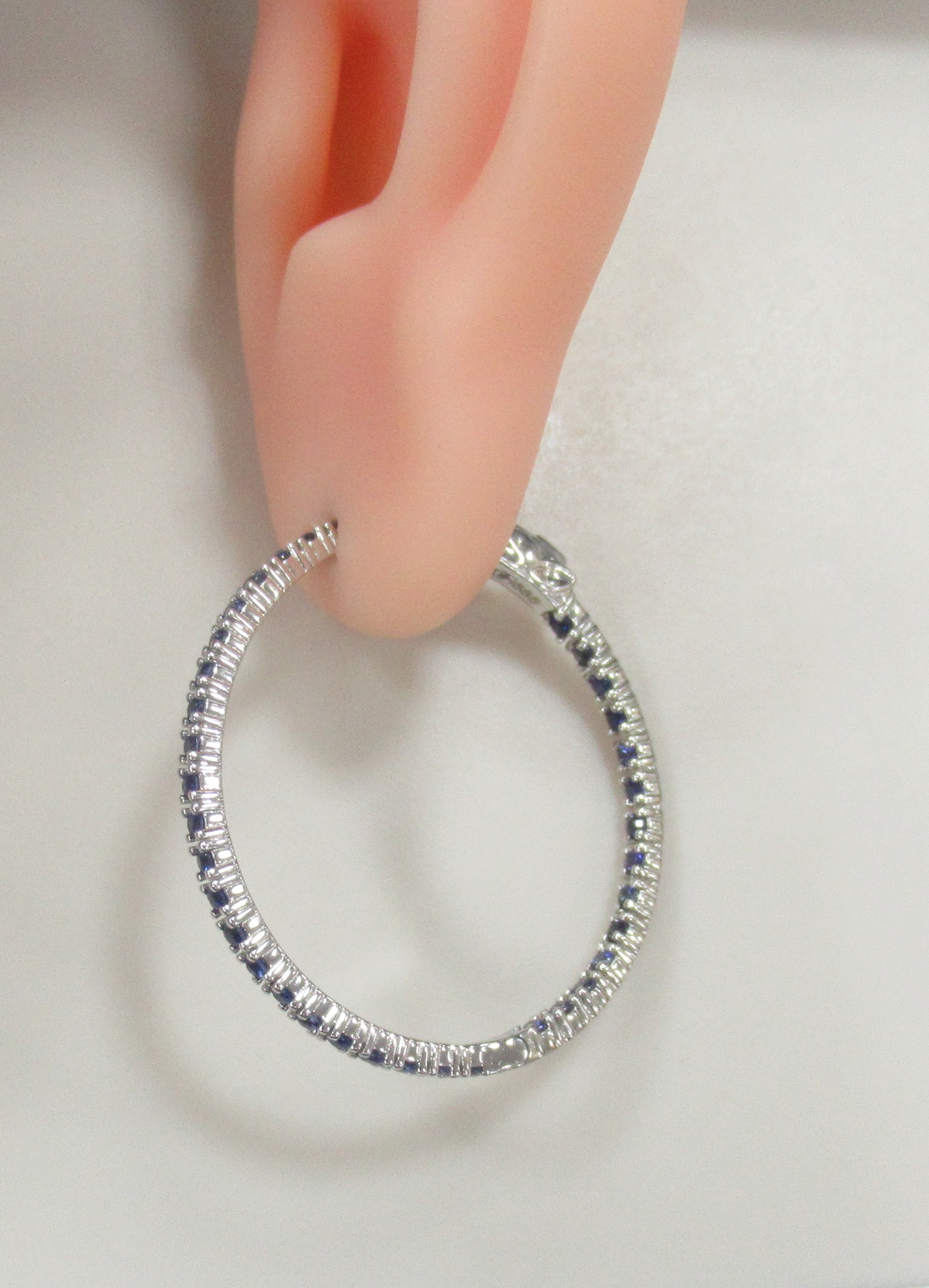 Серьги-конго из белого золота с сапфирами